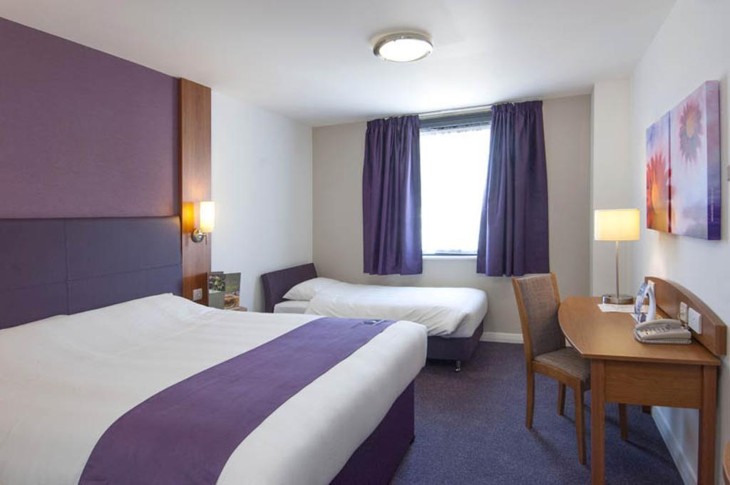 Premier Inn Watford - Croxley Green Room photo